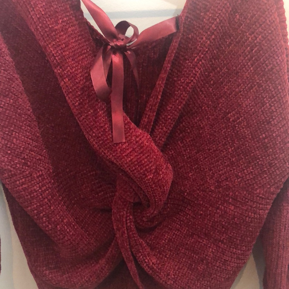 Extremely soft red sweater - Picture 3 of 5